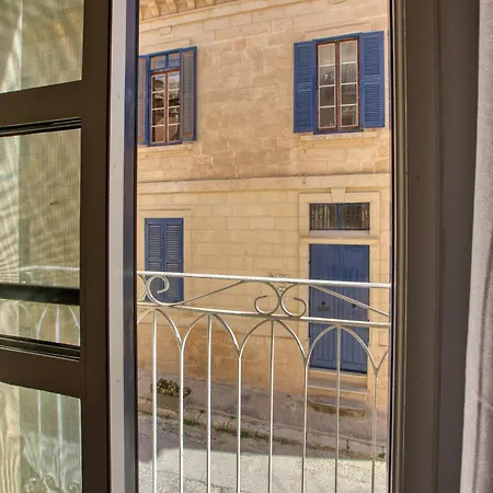 Boutique In By The Sea דירה סליאמה